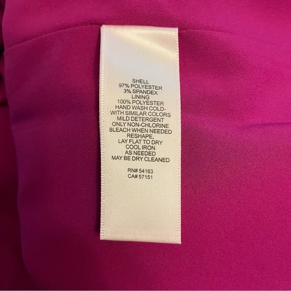 Beautiful deep fuchsia Eliza J dress with pleat detailing size 12 NWT - Picture 10 of 10